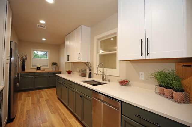 2910 Anita Street, Redding, CA 96001