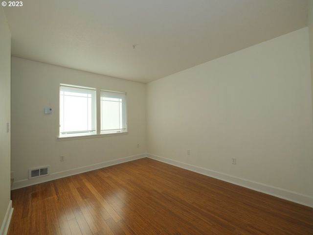 6720 N Pittsburg Ave, Portland, OR 97203