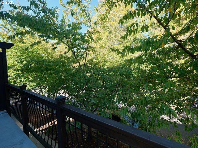 6720 N Pittsburg Ave, Portland, OR 97203