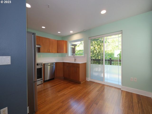 6720 N Pittsburg Ave, Portland, OR 97203