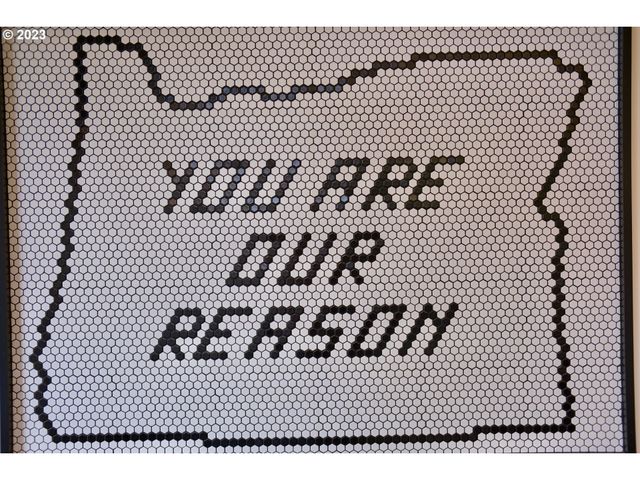 6720 N Pittsburg Ave, Portland, OR 97203