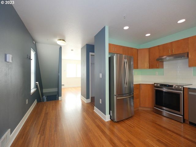 6720 N Pittsburg Ave, Portland, OR 97203