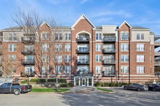 7757 VAN BUREN Street 506, Forest Park, IL 60130