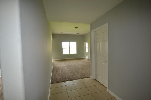 6958 Chessgate Falls Lane, Richmond, TX 77469
