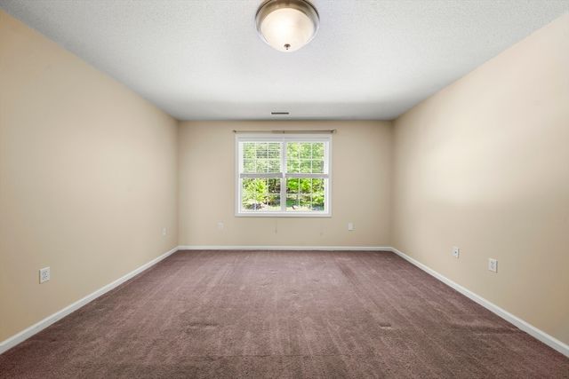 1507 E Mountain Rd, Westfield, MA 01085
