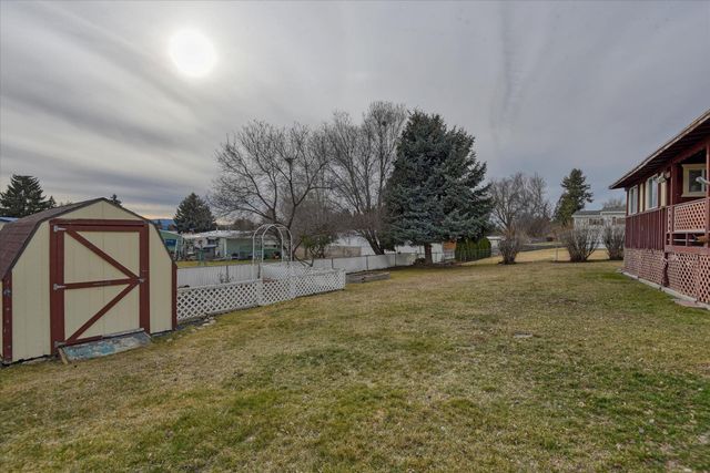 18920 E Marlin Dr, Otis Orchards, WA 99027