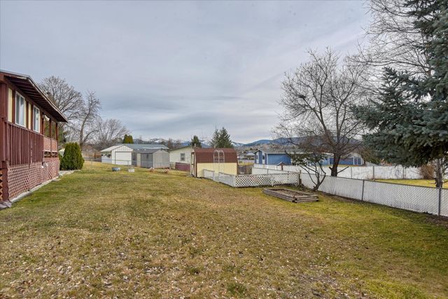 18920 E Marlin Dr, Otis Orchards, WA 99027