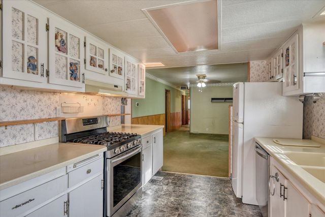 18920 E Marlin Dr, Otis Orchards, WA 99027