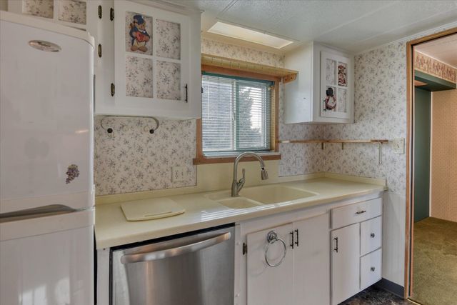 18920 E Marlin Dr, Otis Orchards, WA 99027