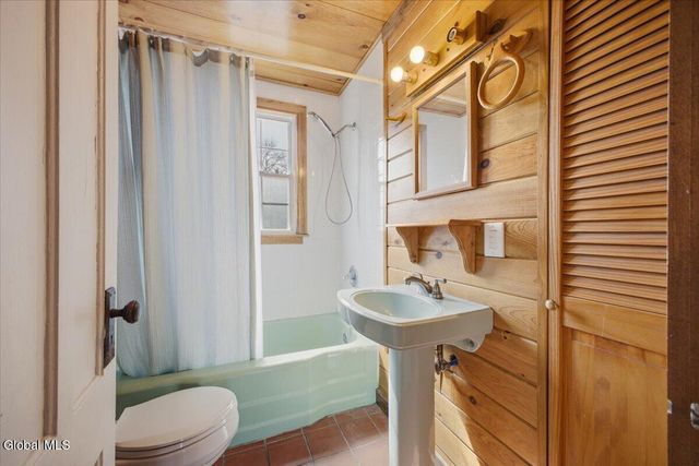 10 Prospect Street, South Glens Falls, NY 12803