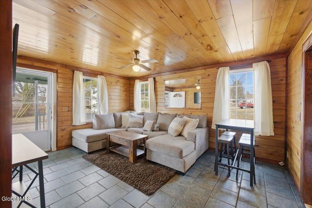 10 Prospect Street, South Glens Falls, NY 12803