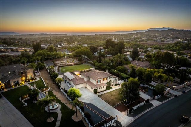 18309 Hollowtree, Riverside, CA 92504