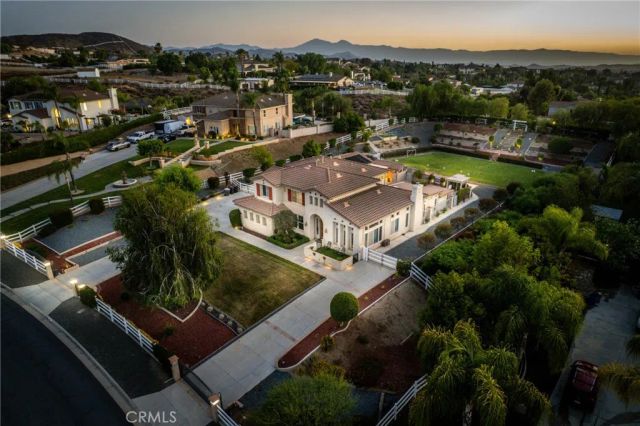 18309 Hollowtree, Riverside, CA 92504