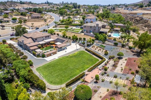 18309 Hollowtree, Riverside, CA 92504