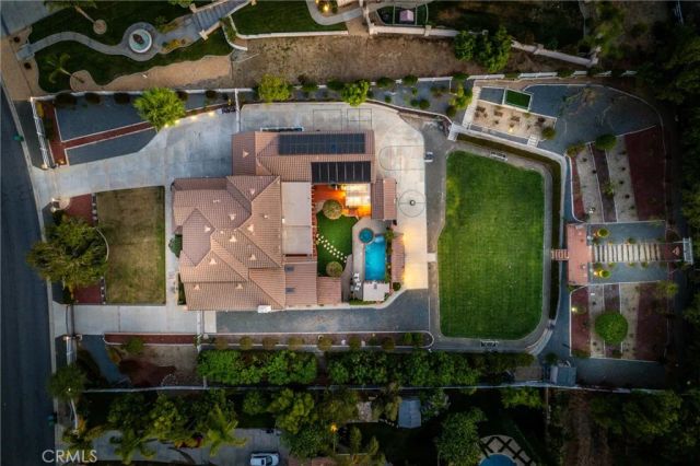 18309 Hollowtree, Riverside, CA 92504