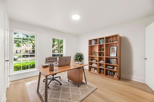 13194 Trail Hollow Drive 3194, Houston, TX 77079