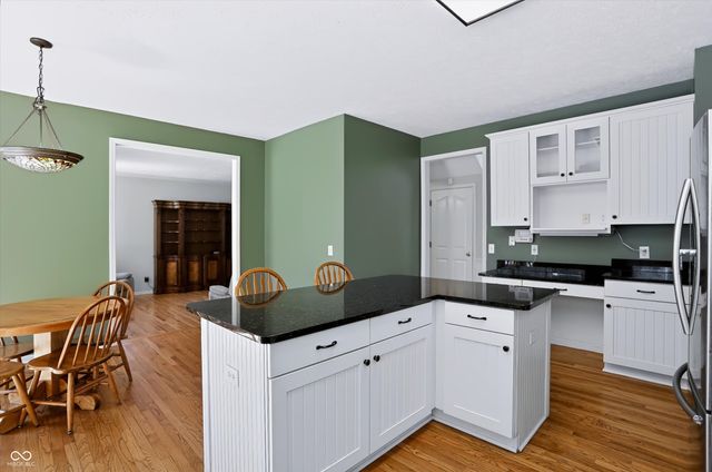 7761 Prairie View Drive, Indianapolis, IN 46256