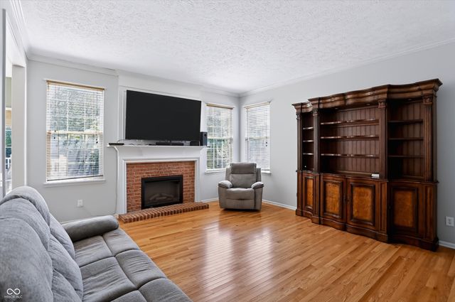 7761 Prairie View Drive, Indianapolis, IN 46256