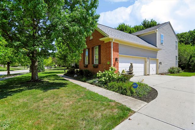 7761 Prairie View Drive, Indianapolis, IN 46256
