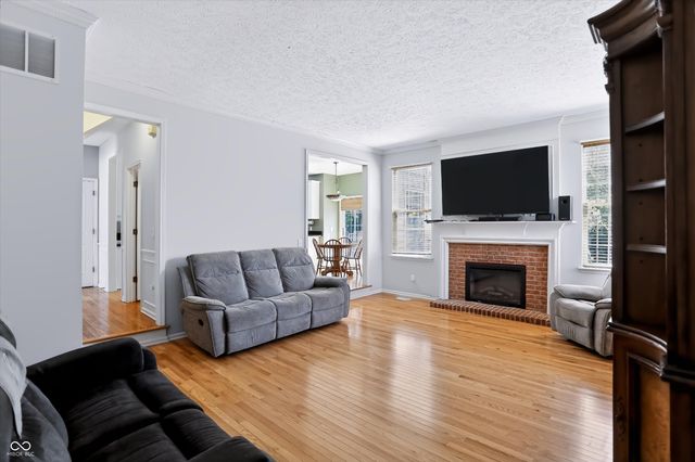 7761 Prairie View Drive, Indianapolis, IN 46256