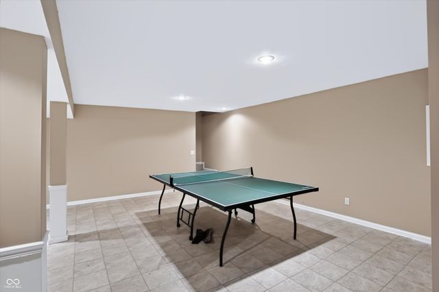 7761 Prairie View Drive, Indianapolis, IN 46256