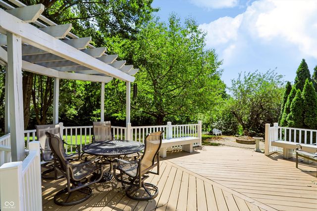 7761 Prairie View Drive, Indianapolis, IN 46256
