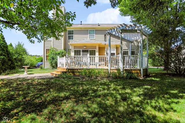 7761 Prairie View Drive, Indianapolis, IN 46256