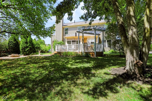 7761 Prairie View Drive, Indianapolis, IN 46256