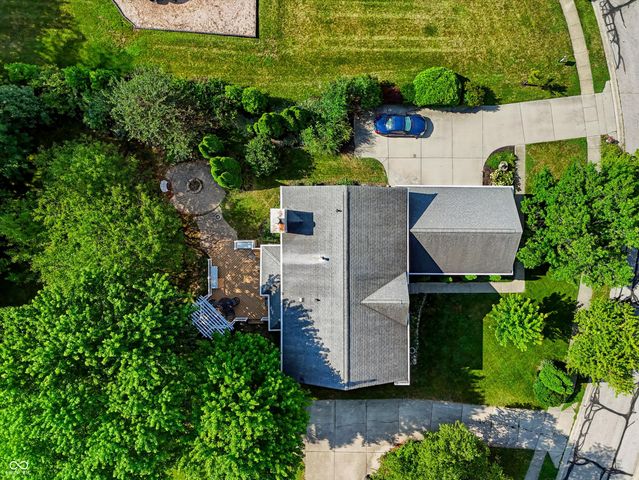 7761 Prairie View Drive, Indianapolis, IN 46256