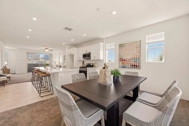 1813 Mesquite Way, Oceanside, CA 92056