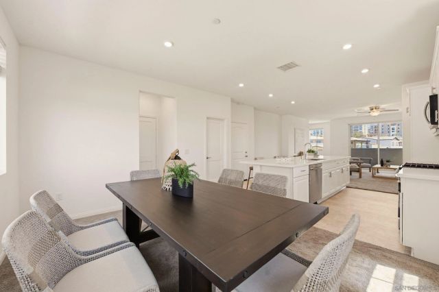 1813 Mesquite Way, Oceanside, CA 92056