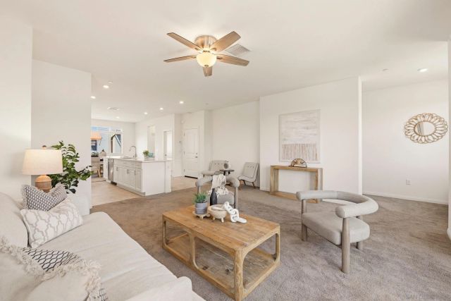 1813 Mesquite Way, Oceanside, CA 92056