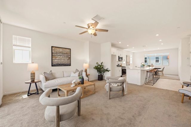 1813 Mesquite Way, Oceanside, CA 92056