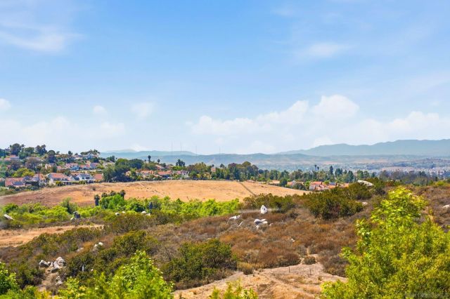 1813 Mesquite Way, Oceanside, CA 92056
