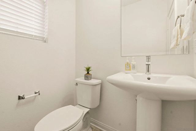 1813 Mesquite Way, Oceanside, CA 92056