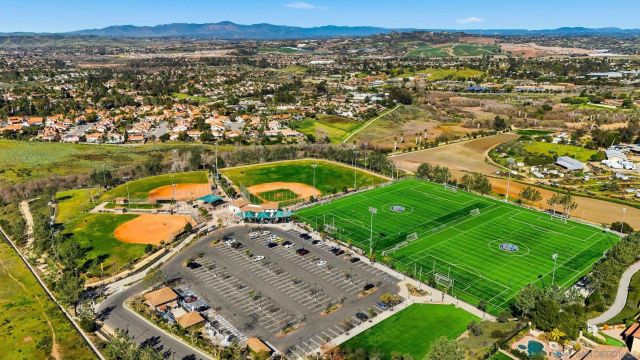 1813 Mesquite Way, Oceanside, CA 92056