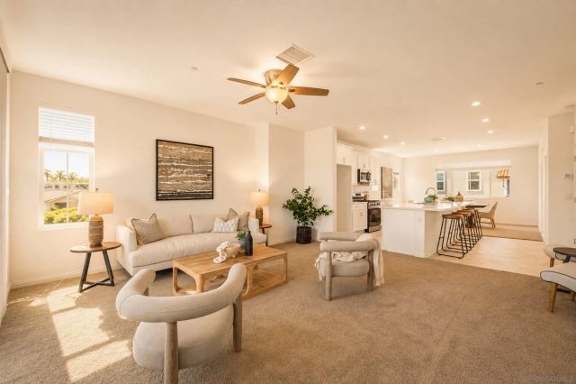 1813 Mesquite Way, Oceanside, CA 92056