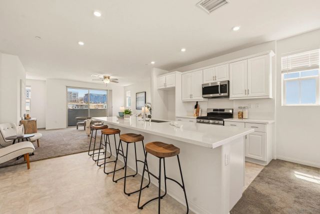 1813 Mesquite Way, Oceanside, CA 92056