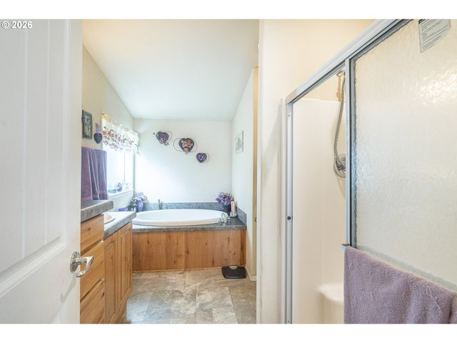 290 Sw NEWTON Dr, Waldport, OR 97394