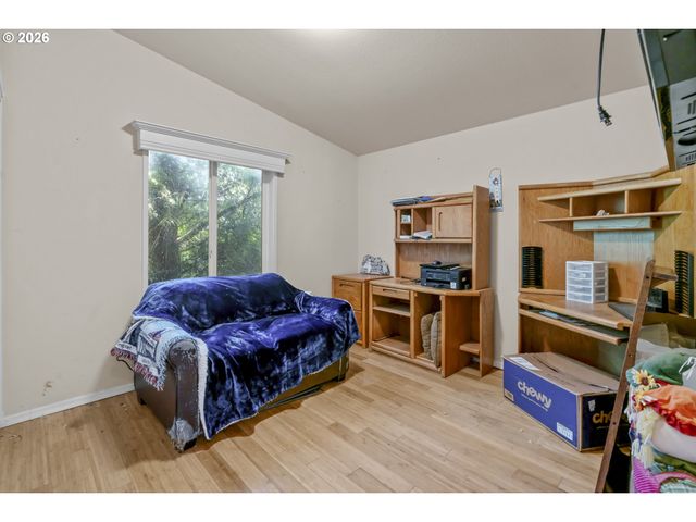 290 Sw NEWTON Dr, Waldport, OR 97394