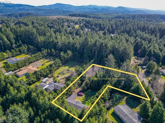 290 Sw NEWTON Dr, Waldport, OR 97394