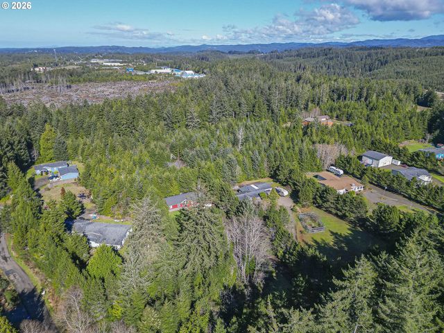 290 Sw NEWTON Dr, Waldport, OR 97394