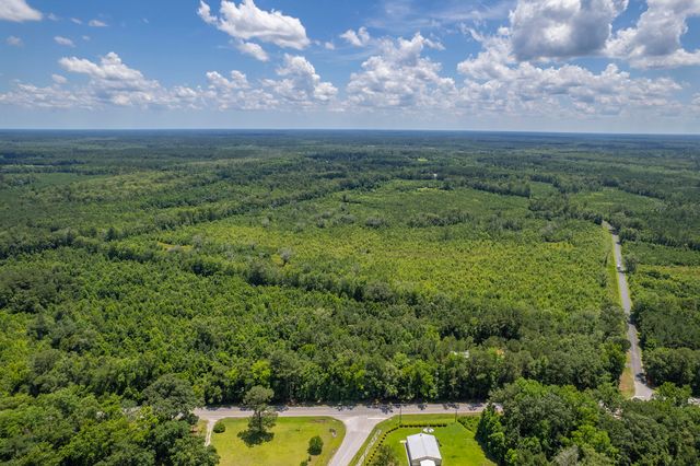 47 Burr Hill Road, Cottageville, SC 29435