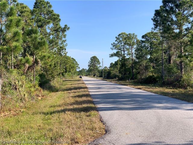 105 Citation Street NW, Lake Placid, FL 33852