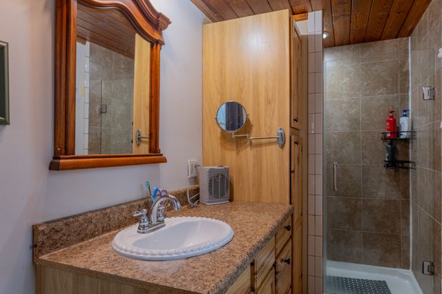 6760 Smithville Hwy, Sparta, TN 38583