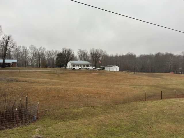 6760 Smithville Hwy, Sparta, TN 38583