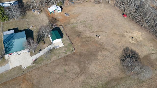 6760 Smithville Hwy, Sparta, TN 38583