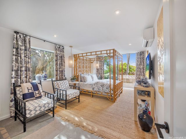 132 Poipu Drive, Honolulu, HI 96825