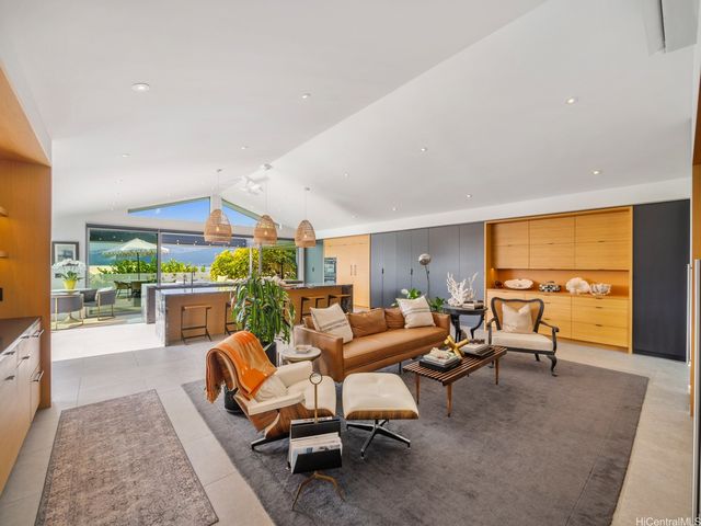 132 Poipu Drive, Honolulu, HI 96825