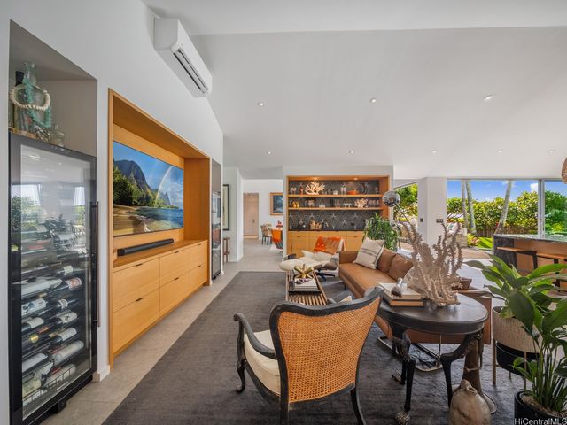 132 Poipu Drive, Honolulu, HI 96825
